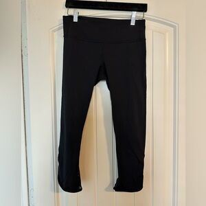 Lululemon Black Cropped Legging, Size: Fits like 6